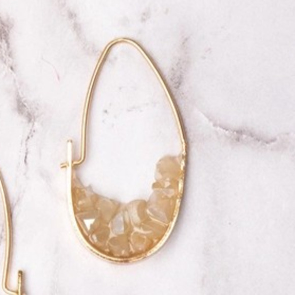 Date Night Cream Beaded Cluster Oval Hoop Earrings - Picture 2 of 2